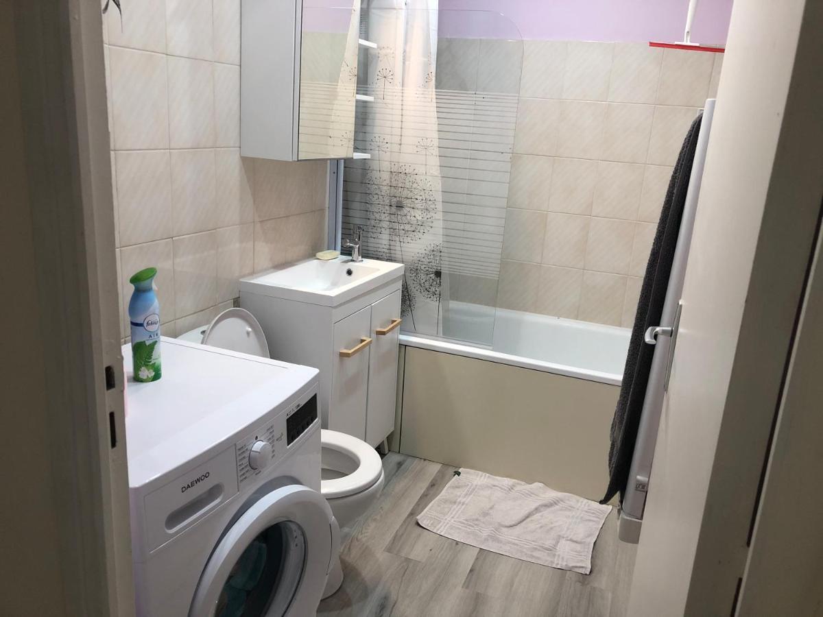 Appartement Lisieux Calme Tres Bien Equipe Exterior foto