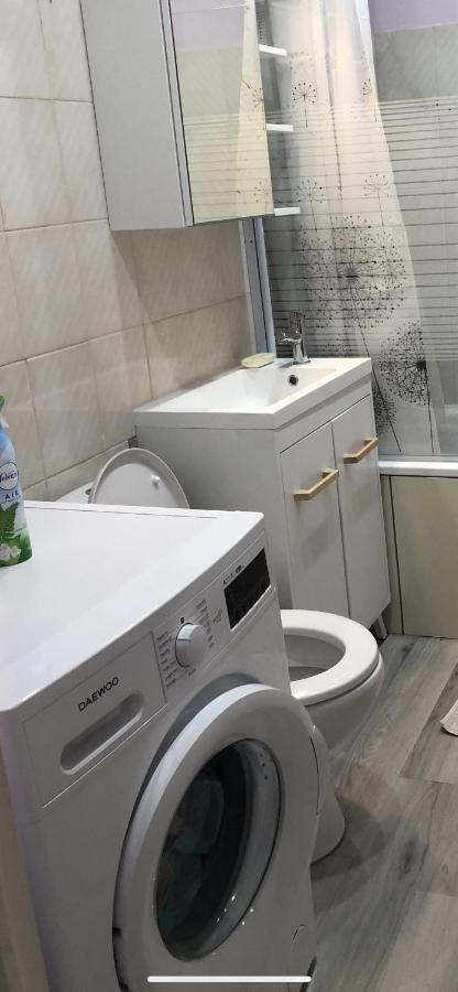 Appartement Lisieux Calme Tres Bien Equipe Exterior foto