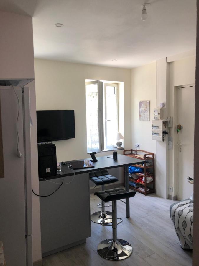 Appartement Lisieux Calme Tres Bien Equipe Exterior foto